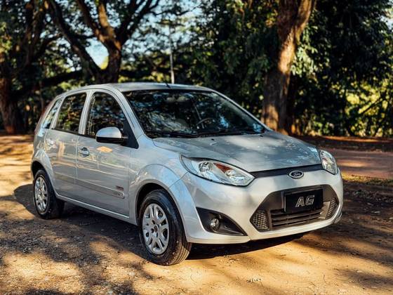 FORD FIESTA 1.6 MPI HATCH 8V FLEX 4P MANUAL FORD FIESTA 1.6 MPI HATCH 8V FLEX 4P MANUAL